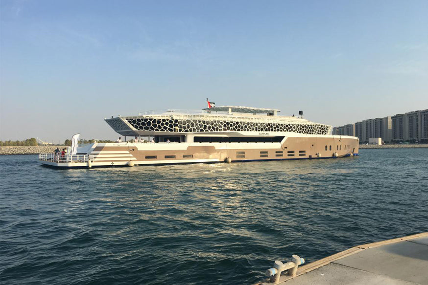 3-Hour Lotus Mega Yacht Dinner Cruise Dubai