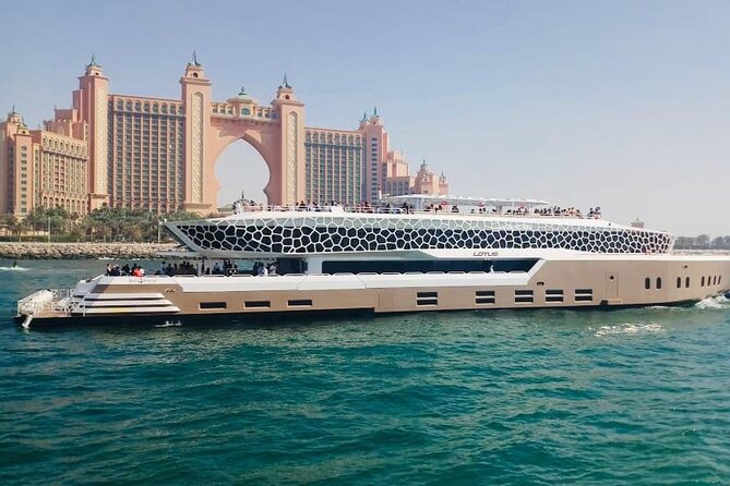 3-Hour Lotus Mega Yacht Dinner Cruise Dubai