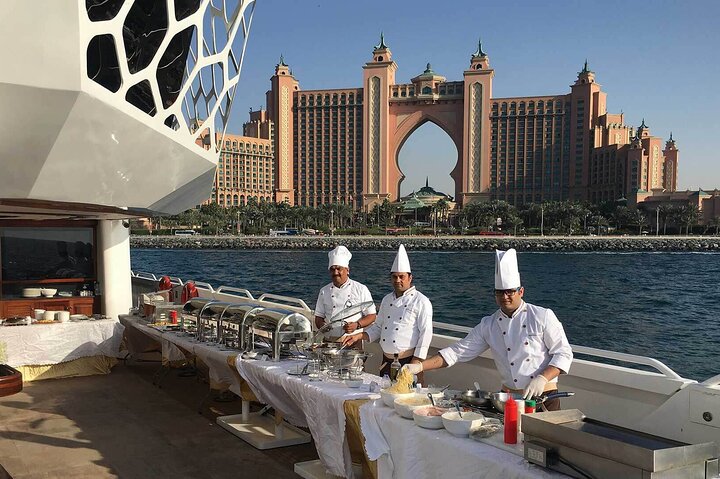 3-Hour Lotus Mega Yacht Dinner Cruise Dubai